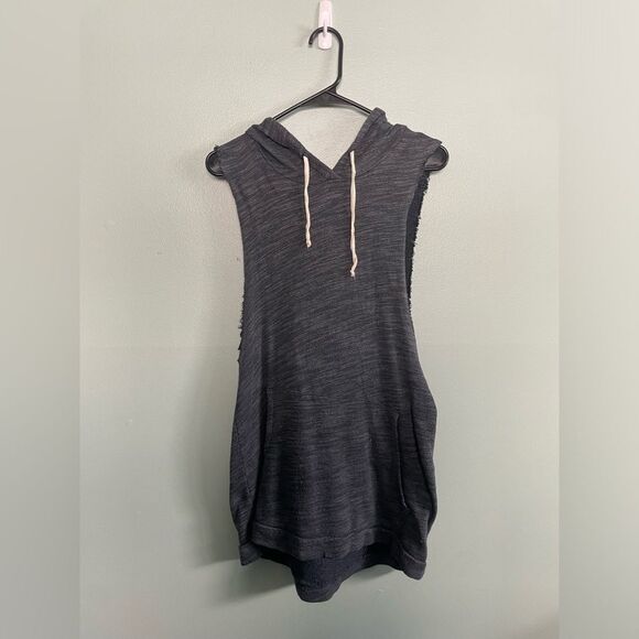 Project Social T X Out from Under Grey Sleeveless Hooded Muscle Sweatshirt SZ S - Picture 2 of 8